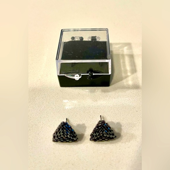 Handmade Earrings_with box - Picture 6 of 9